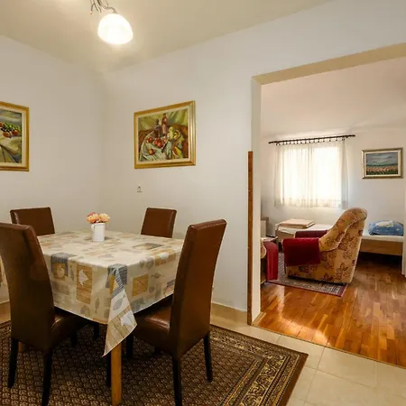 1 Bedroom Amazing In Διαμέρισμα *