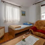 1 Bedroom Amazing In Apartment