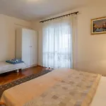 1 Bedroom Amazing In Apartment