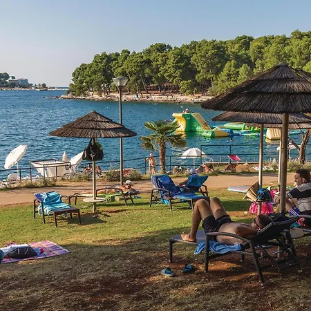 1 Bedroom Amazing In Daire Poreč